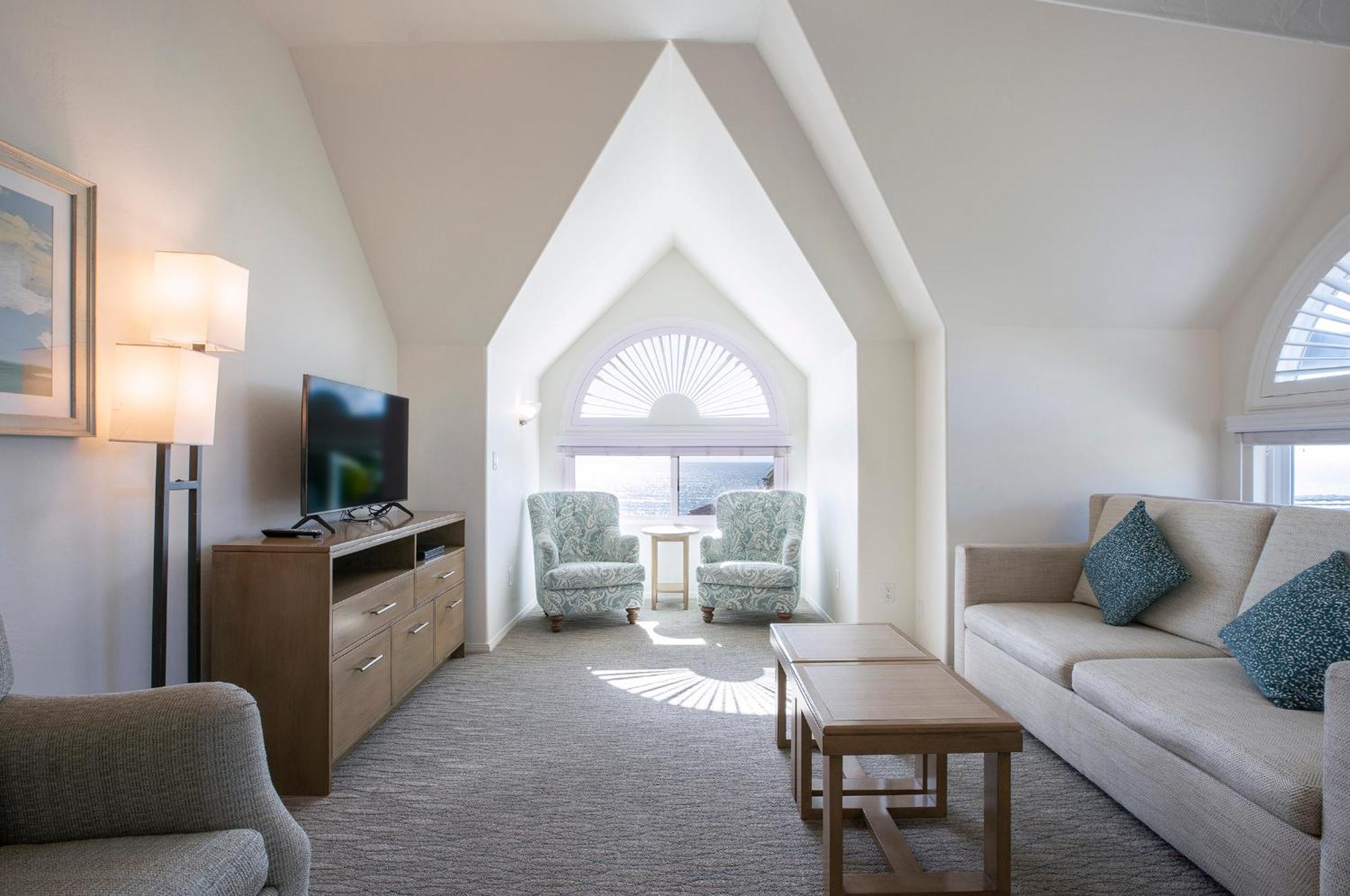 Wave Crest Aparthotel 3*