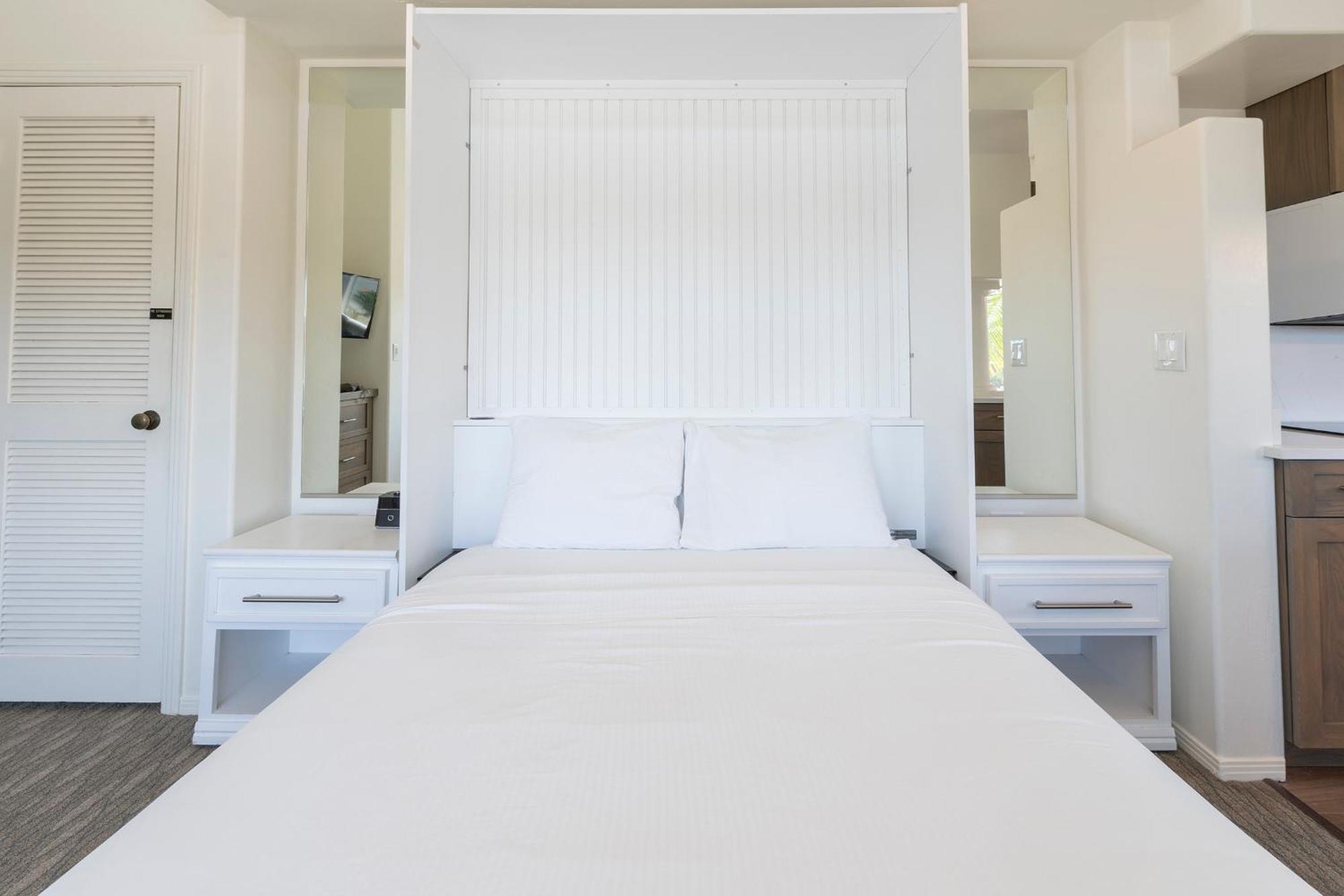 Wave Crest Aparthotel 3*